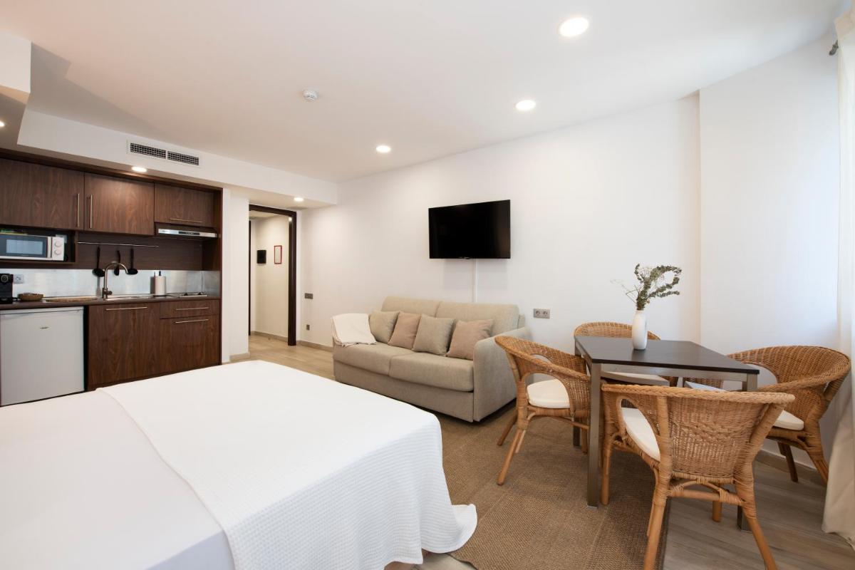 Aparthotel Centric - Housity