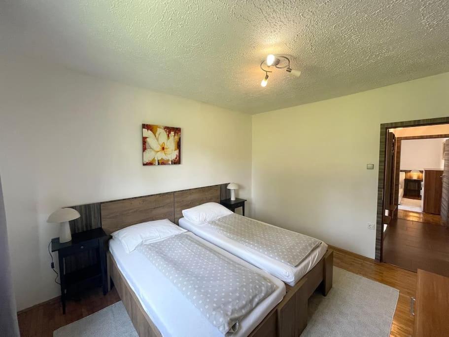 Guest House Šempeter - Housity