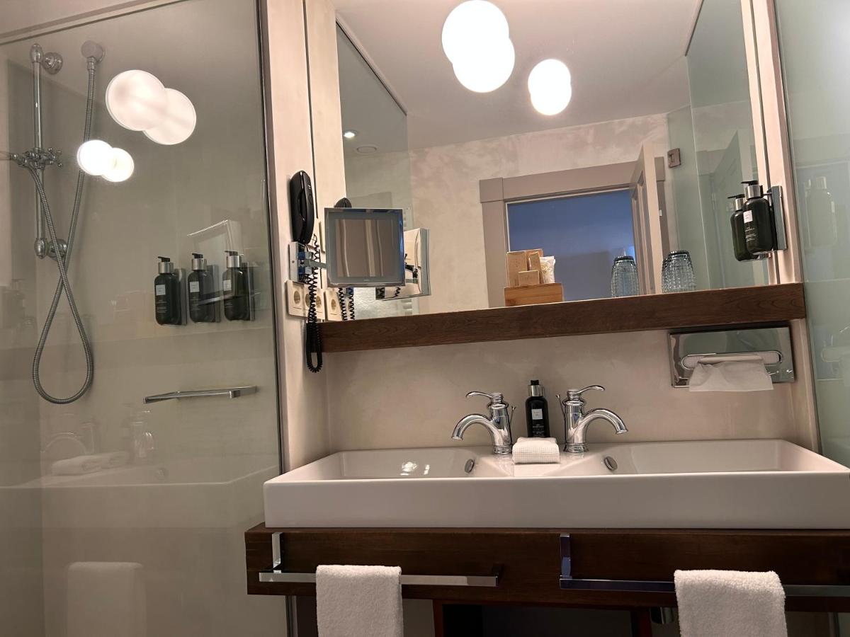 Un baño de Puebloastur Eco Resort Hotel & Spa
