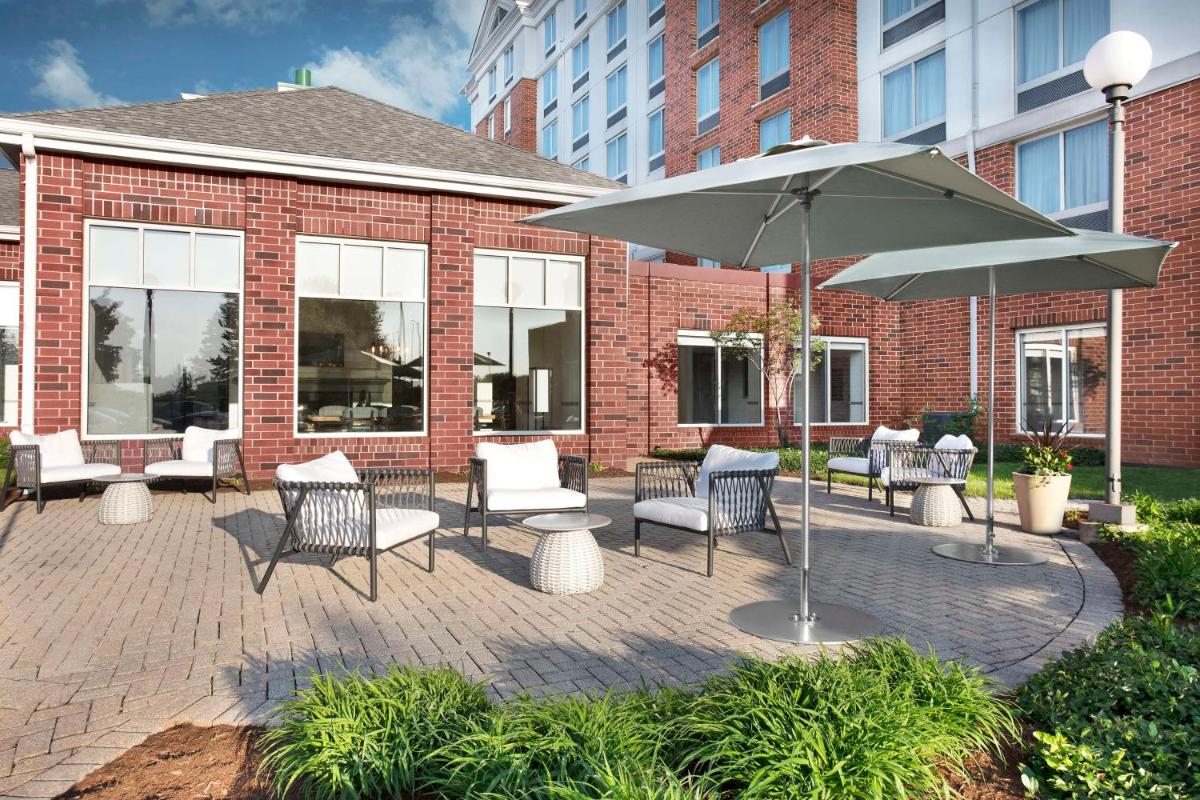 Hilton Garden Inn Hoffman Estates - Housity