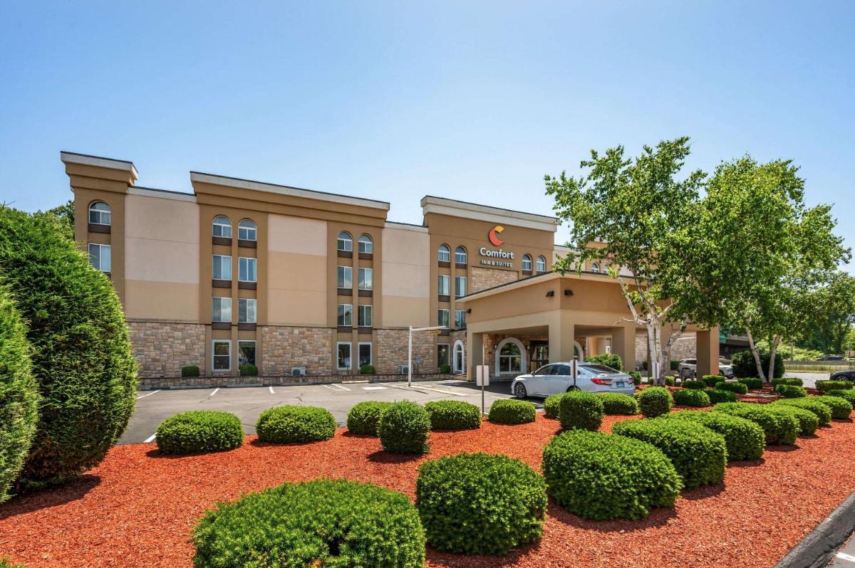 Comfort Inn & Suites East Hartford - Hartford - Housity