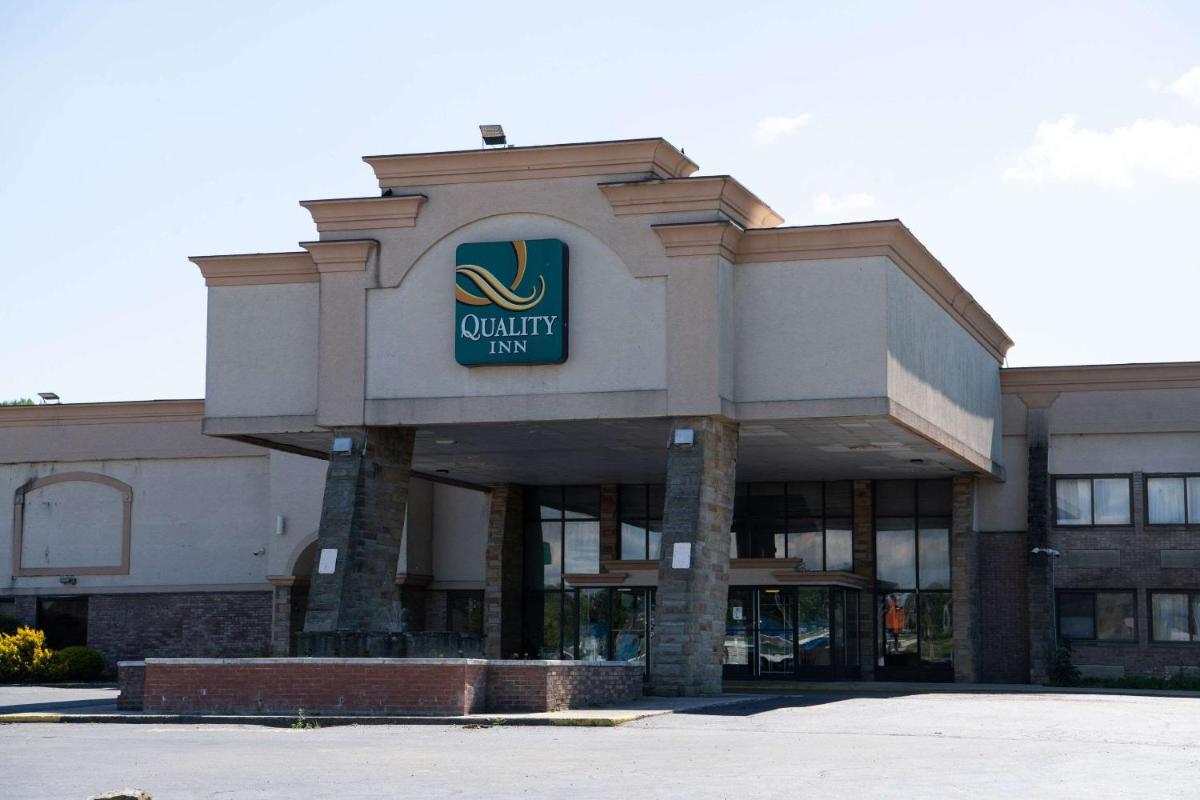 Quality Inn & Conference Center - Housity