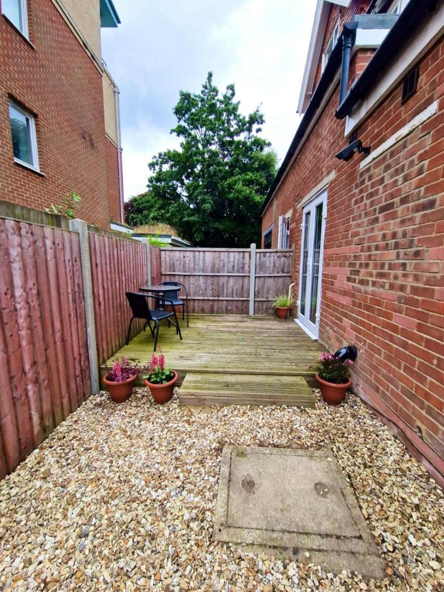 Flat 7, 10 St John's - Housity