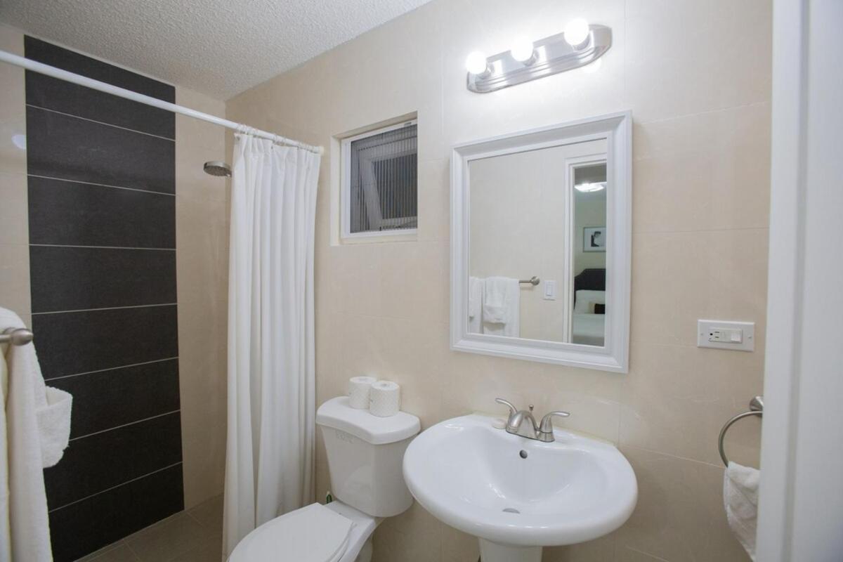 Ocean Villa Guam - Housity