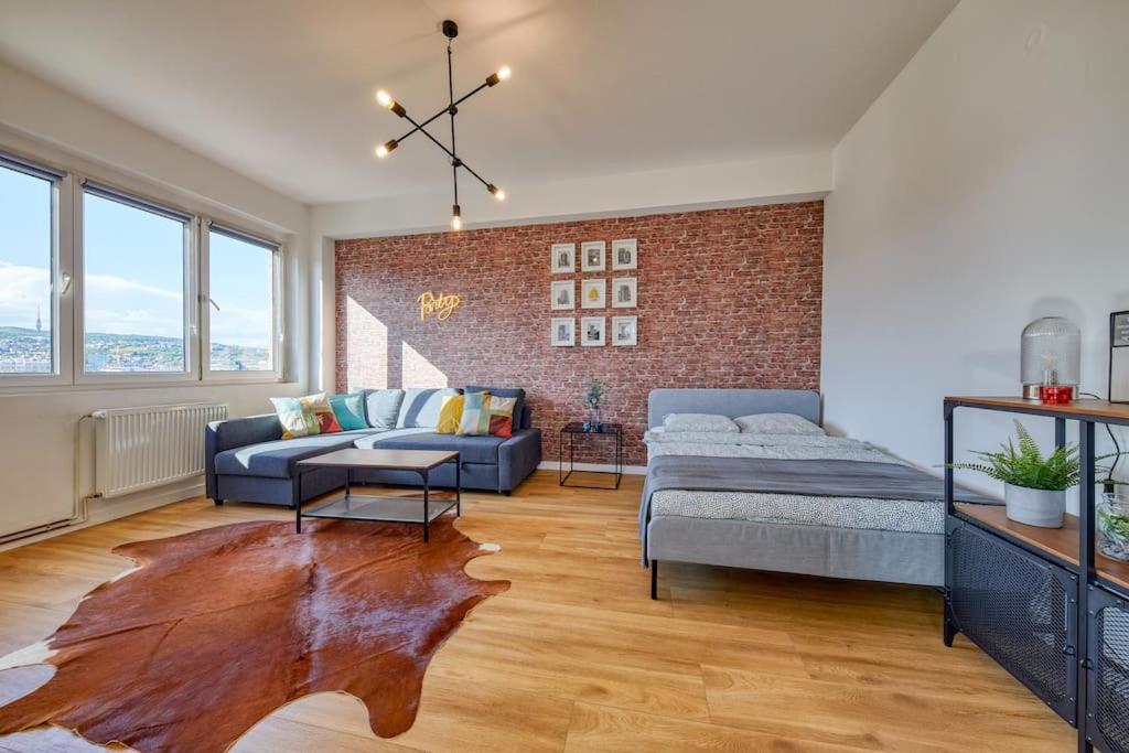Suitetrails - Falcon Apartment, Pano, view, Old Town,