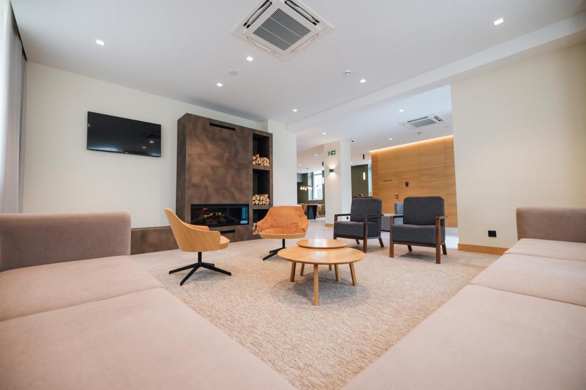 Mondragon Hotela - Housity