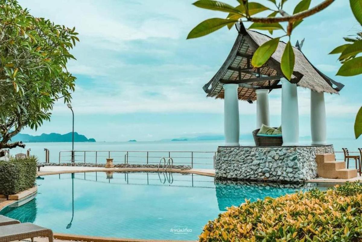 Racha Kiri Resort & Spa, Khanom - Housity