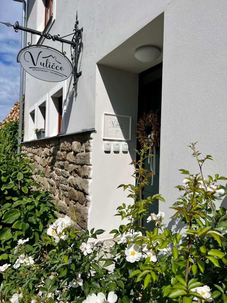 Apartmány V uličce Frymburk - Housity