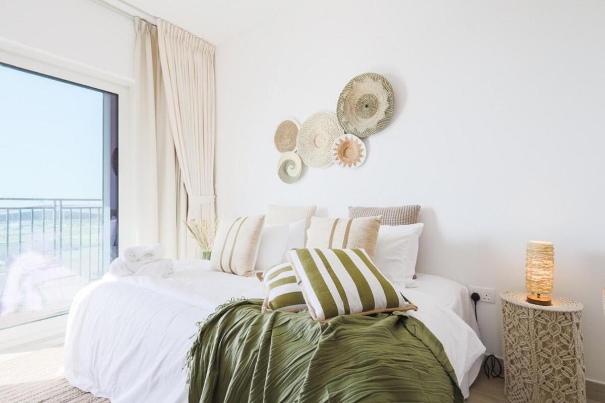 Voyage Studio In Waters Edge - Housity