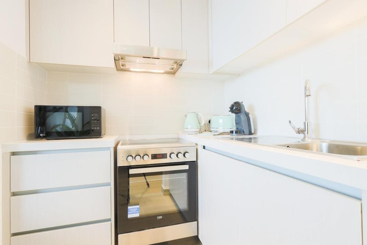 Voyage Studio In Waters Edge - Housity