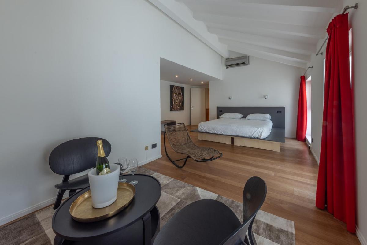La Barchessa Loft & Rooms - Free parking - Housity