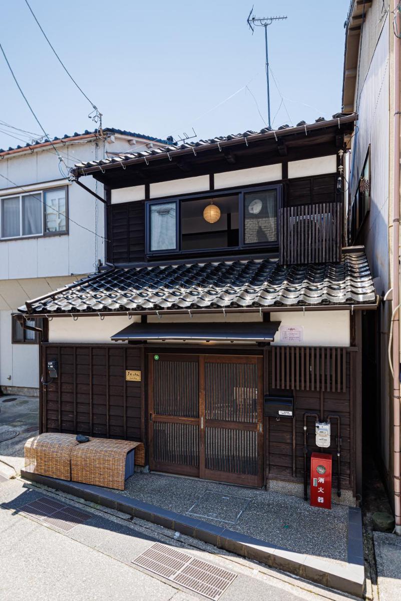 Sennichi House - Housity