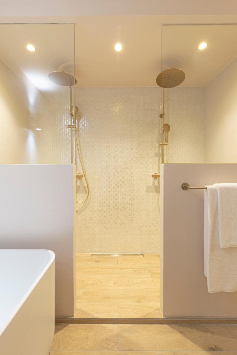 Salle de bains dans l'établissement Hotel Riva Beach