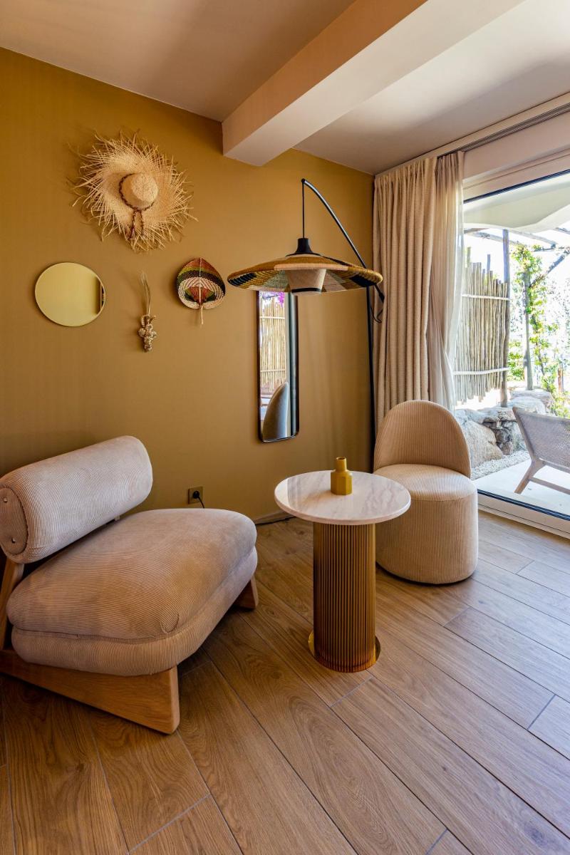 Coin salon dans l'établissement Hotel Riva Beach