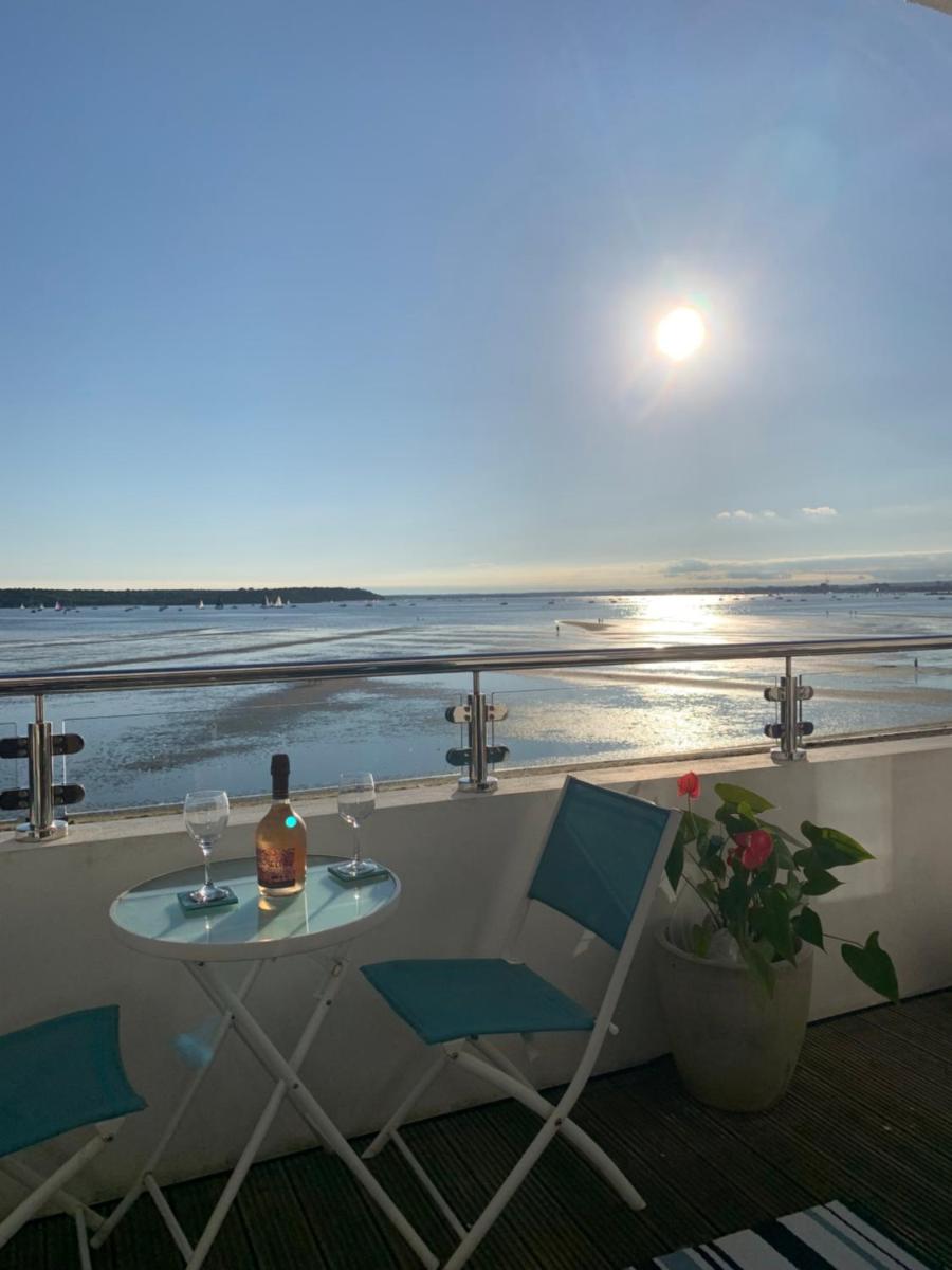 Sandbanks, Poole Harbour - Housity