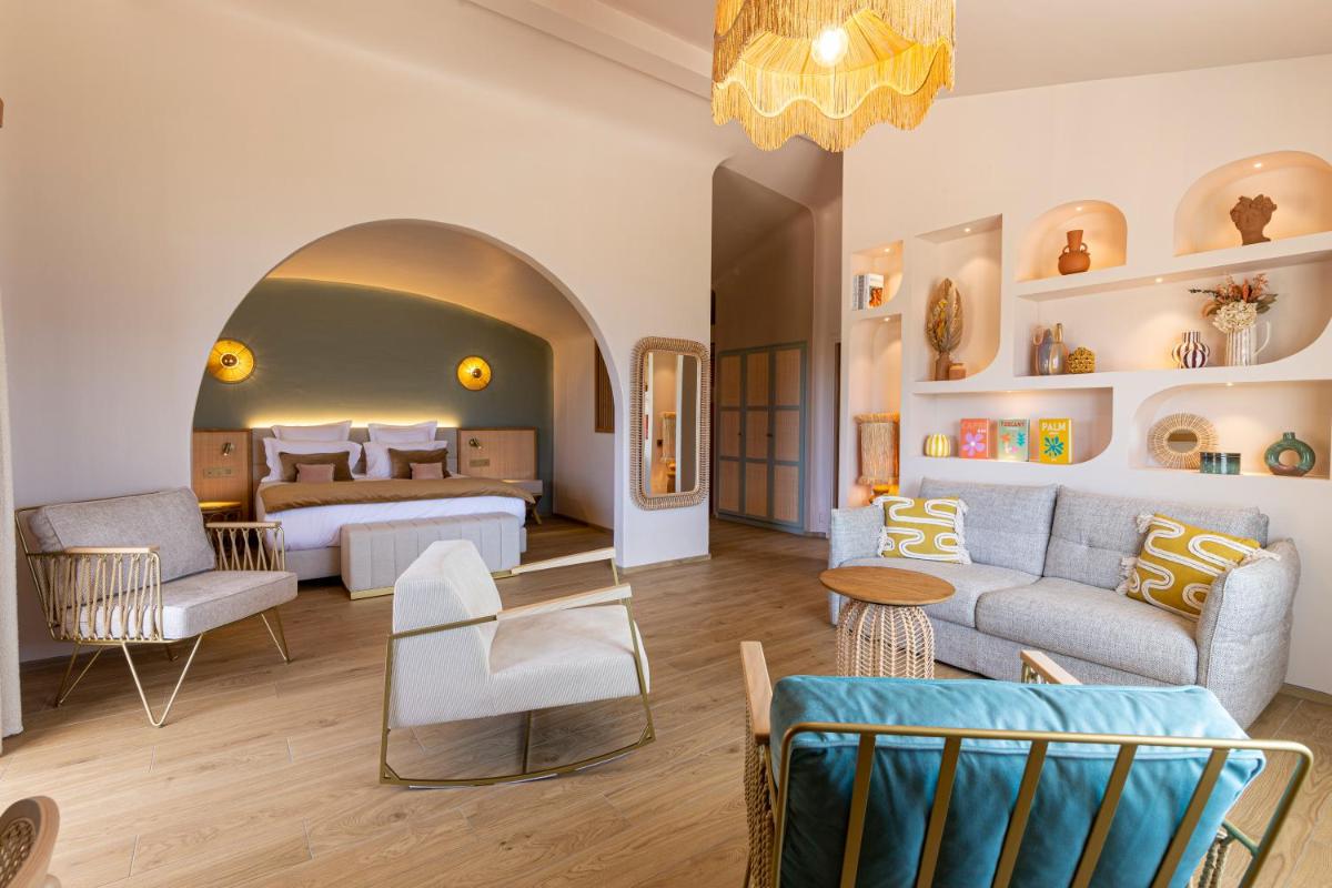 Coin salon dans l'établissement Hotel Riva Beach