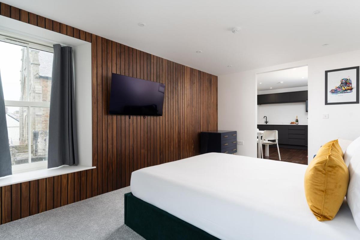 Room 3 Hotel style Double bedroom in Marazion - Housity