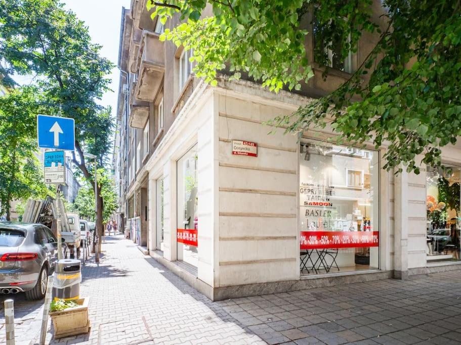 Comfy 1 bedroom top center Solunska near Vitoshka street - Housity