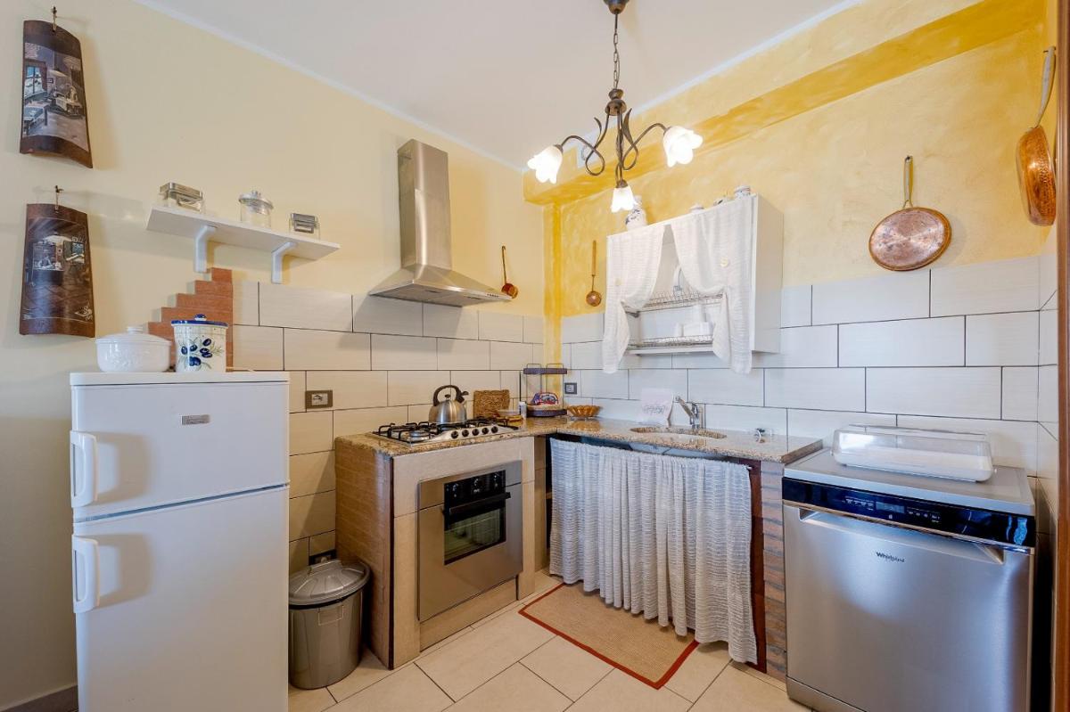 LA TAVERNA tra gli ulivi - Housity