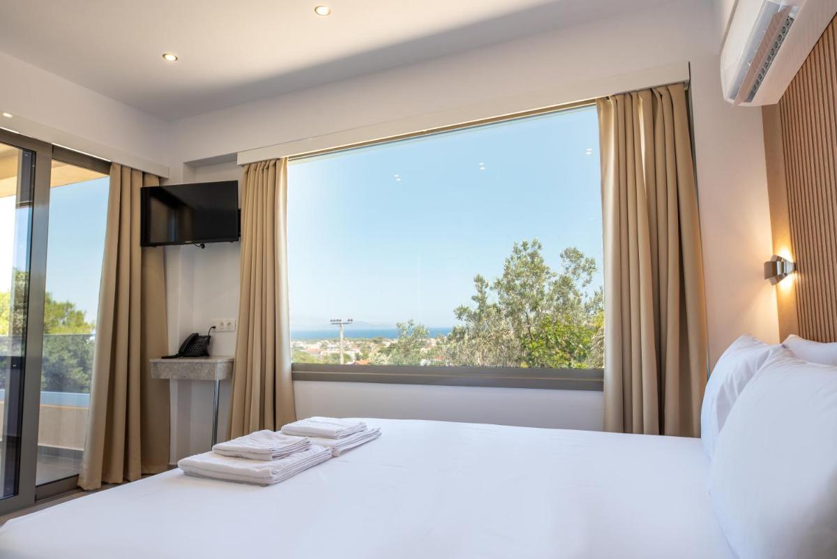 Airscape Hotel Free Shuttle From Athen's Airport - Housity