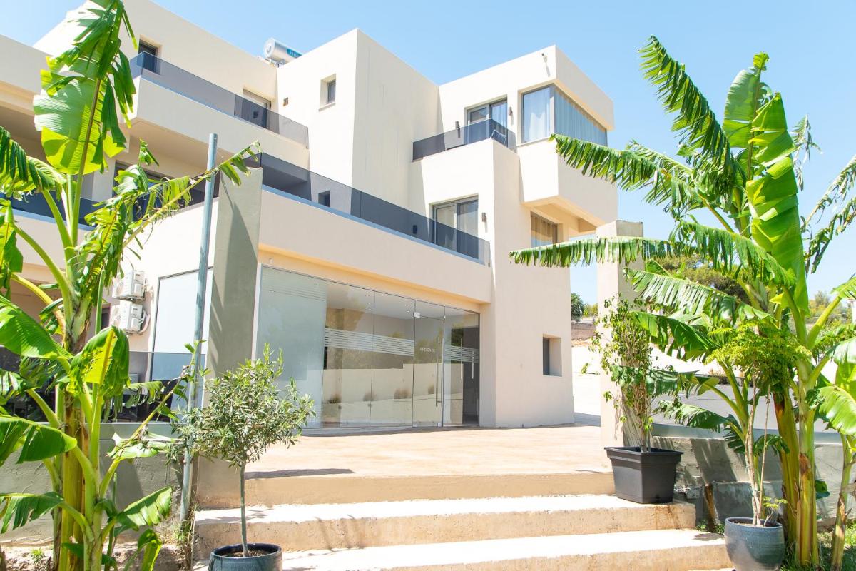 Airscape Hotel Free Shuttle From Athen's Airport - Housity