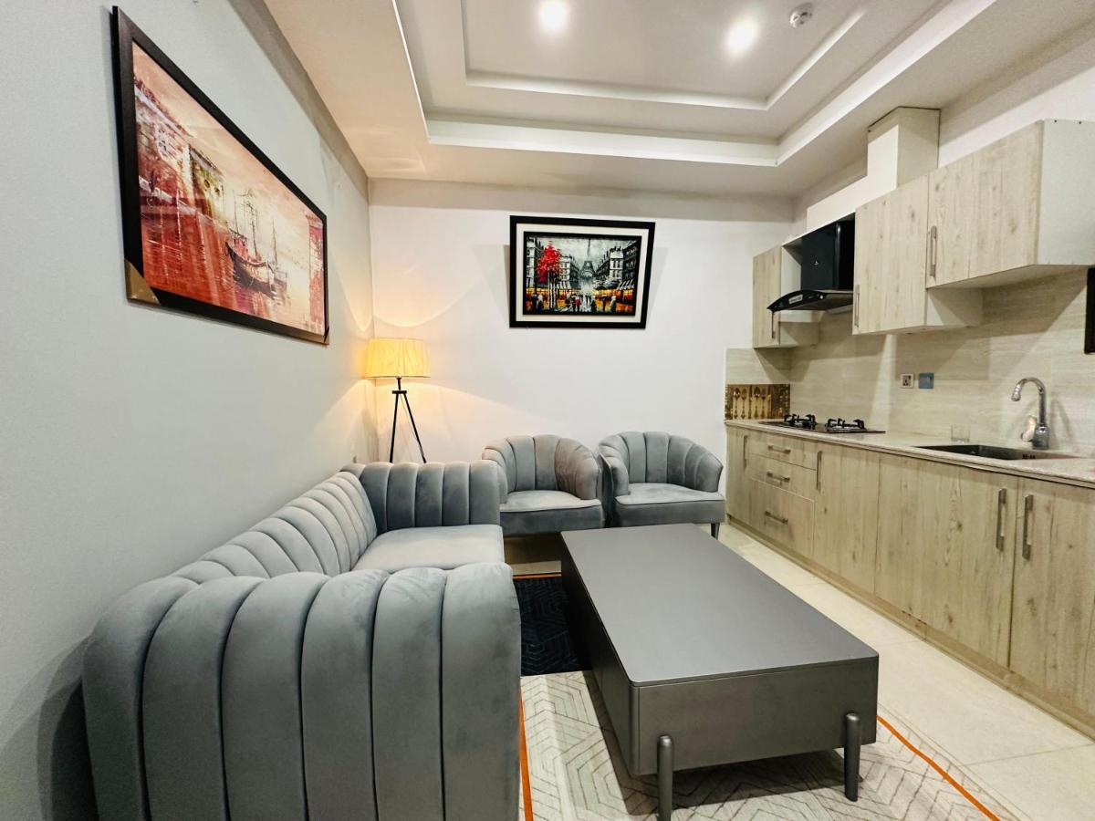 Suitetrails - 1BHK Furnished Apartment River Hills Bahria Town