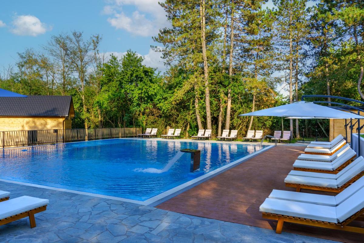 Espacio Resort - Pool & Spa - Housity