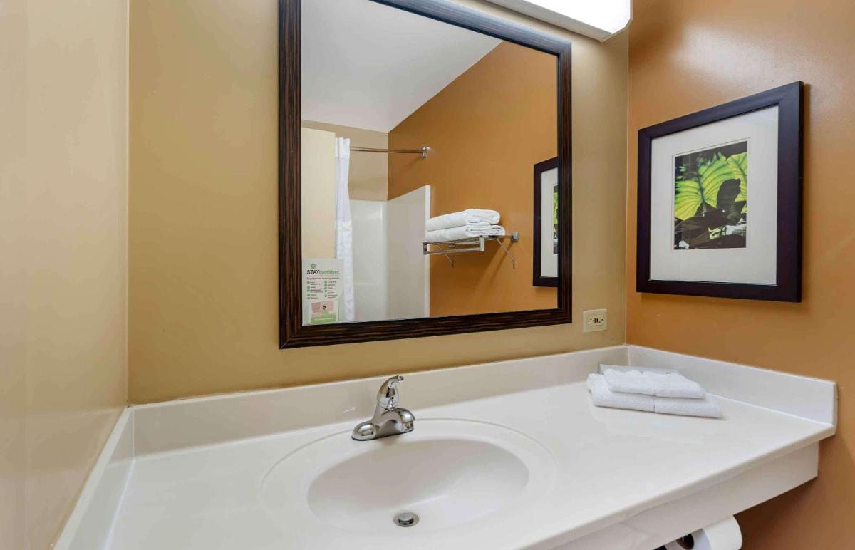 Extended Stay America Suites - Chicago - Elmhurst - O'Hare - Housity