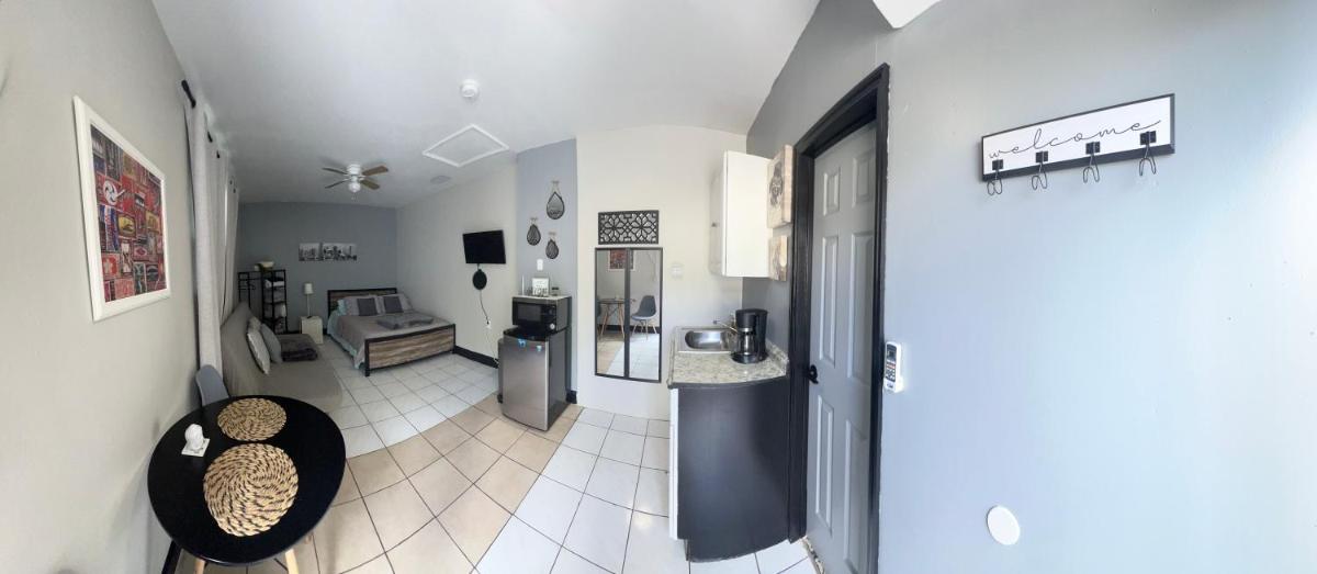 Lovely & Modern Room in Miami - Housity