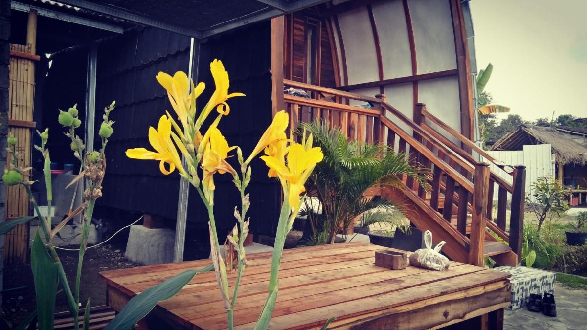 Villa Bamboo Bujak Permai - Housity