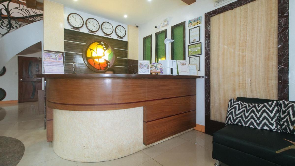 RedDoorz at Nick Hotel Isabela - Housity