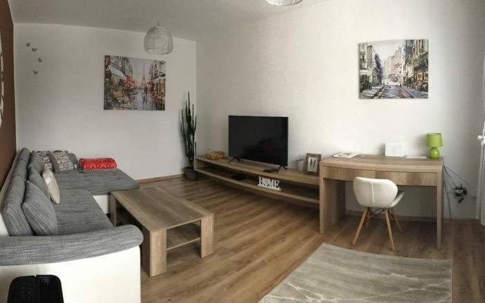 Style Apartment Telgart - Housity
