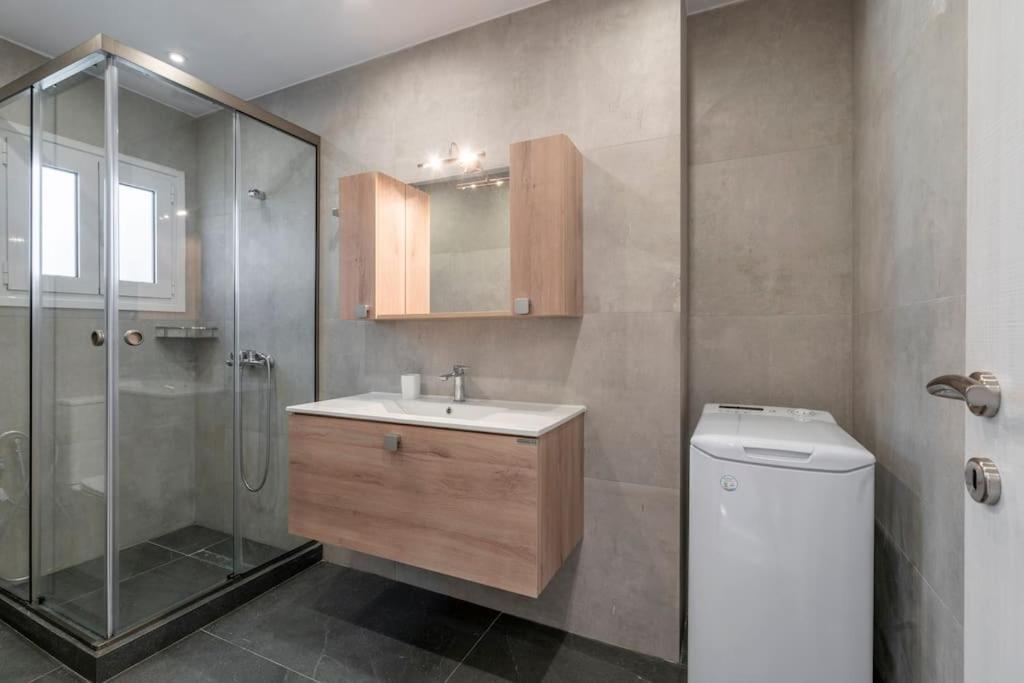 Athens Riviera 2BR Luxury Apartment - Housity