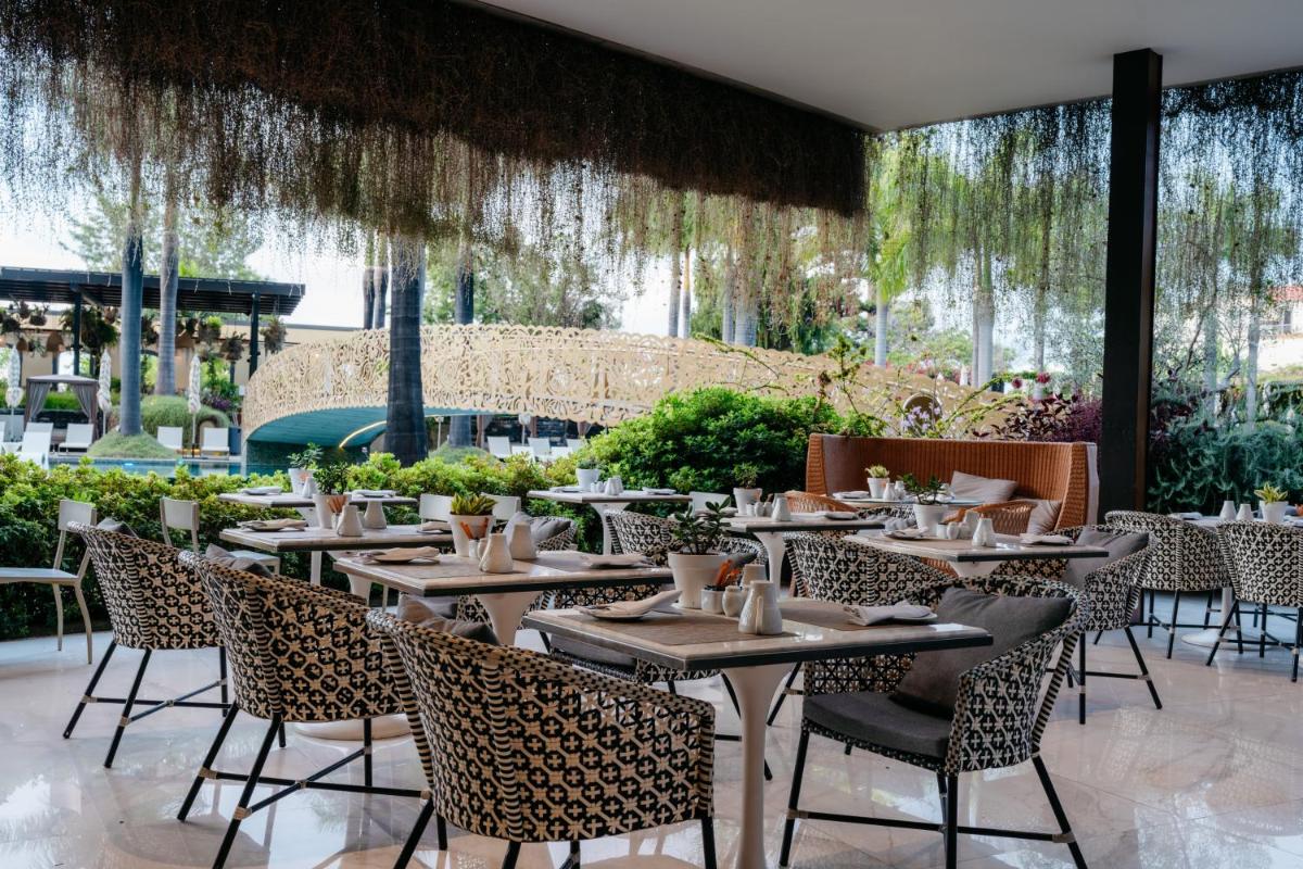 Um restaurante ou outro lugar para comer em Savoy Palace - The Leading Hotels of the World - Savoy Signature