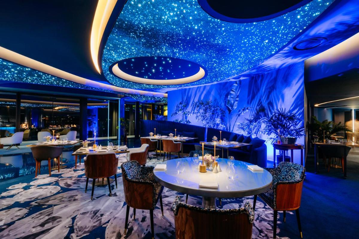 Um restaurante ou outro lugar para comer em Savoy Palace - The Leading Hotels of the World - Savoy Signature