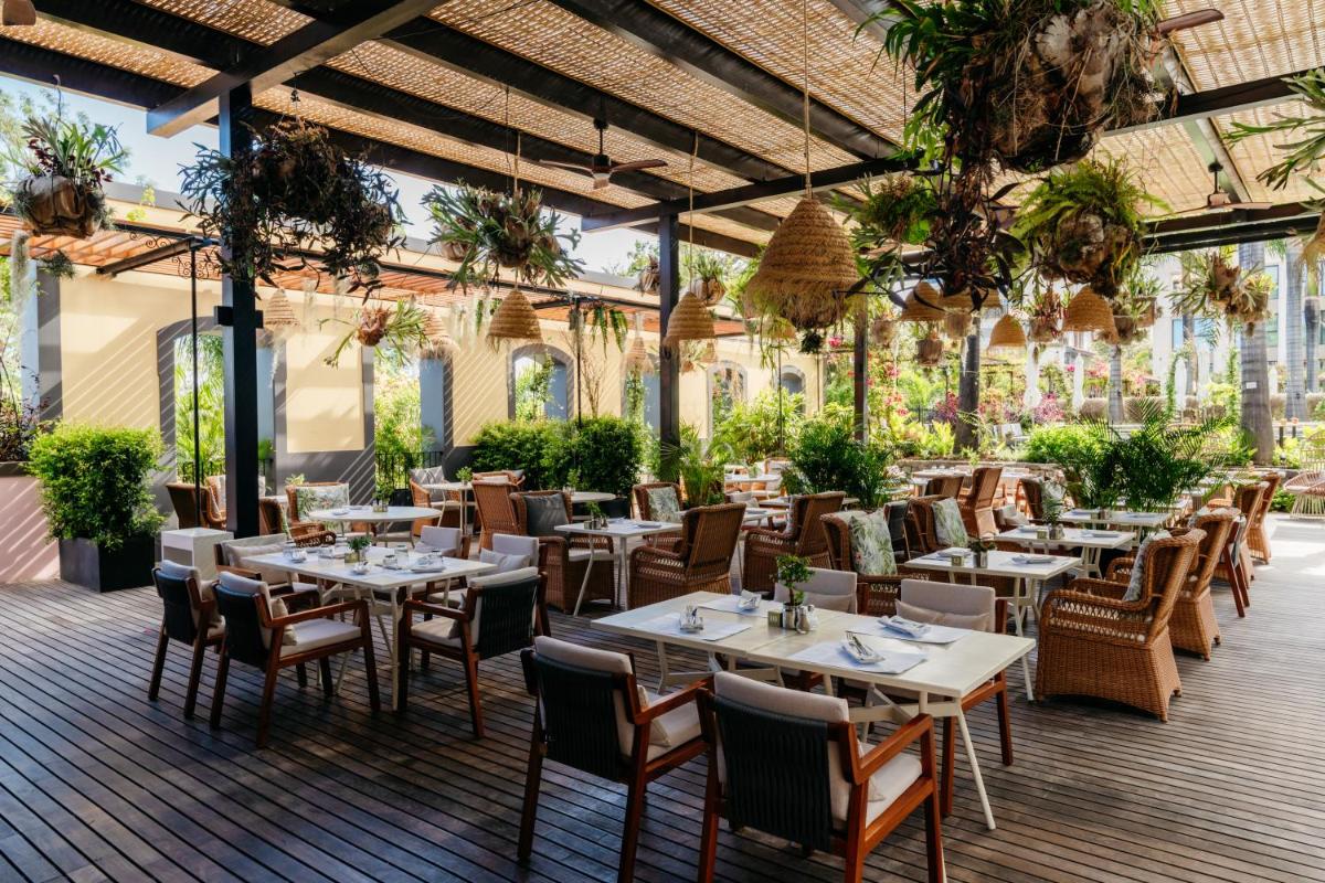 Um restaurante ou outro lugar para comer em Savoy Palace - The Leading Hotels of the World - Savoy Signature