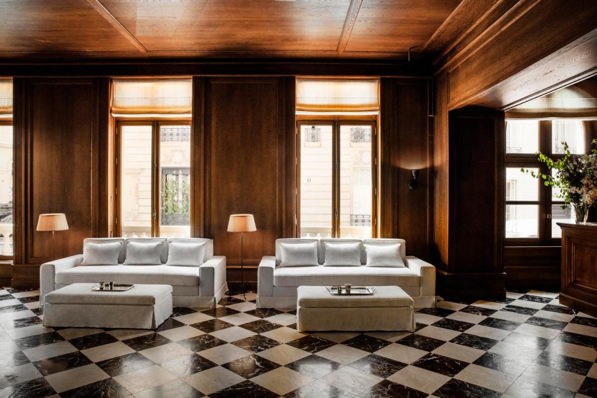 Coin salon dans l'établissement Hôtel Balzac Paris & Spa Ikoï