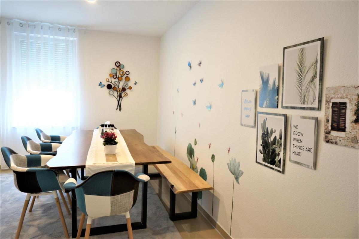 Mein Apartment Flowers mit Kamin, bis 10 Personen - Housity