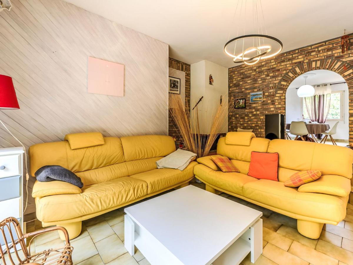 Holiday Home Maison De Bréarec by Interhome - Housity