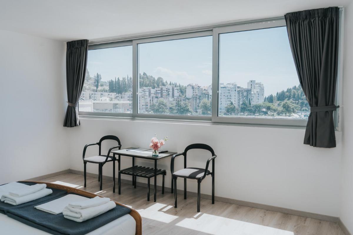 Hotel Tolero - Housity