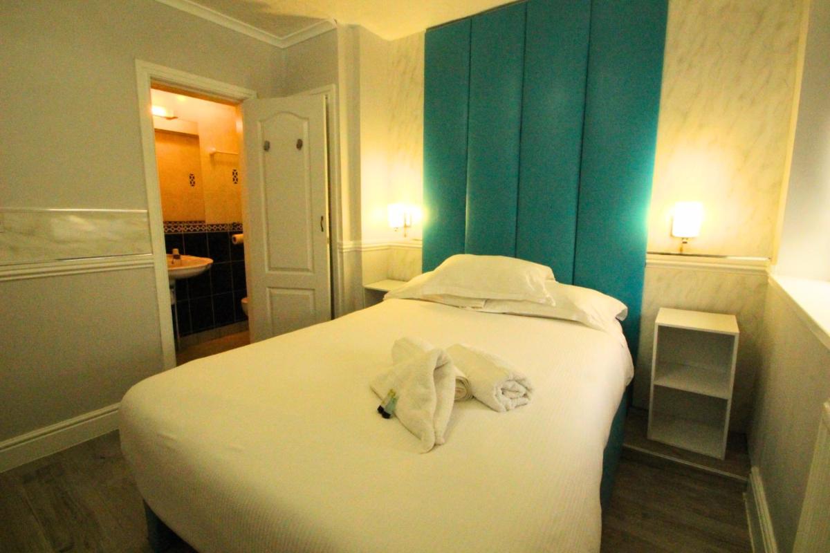OYO Abbey Lodge Hotel - Housity