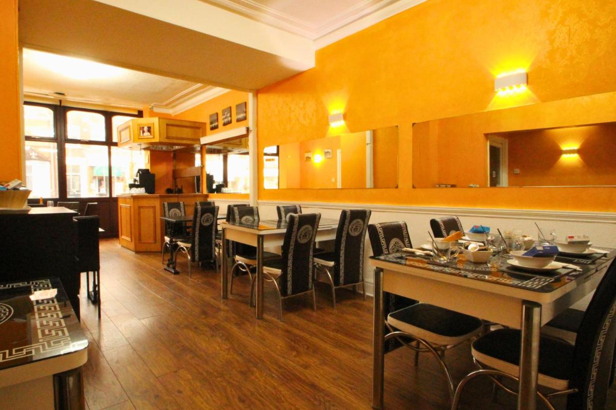 OYO Abbey Lodge Hotel - Housity