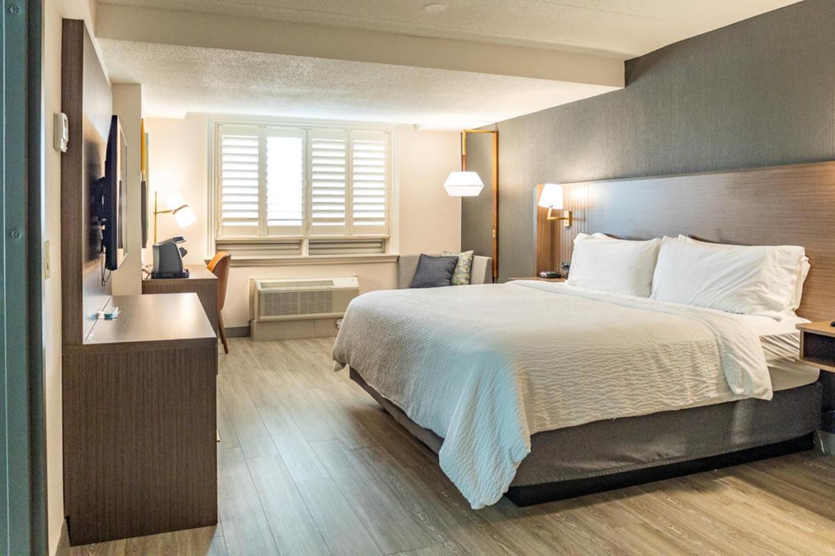 Holiday Inn Hotel & Suites St.Catharines-Niagara, an IHG Hotel - Housity