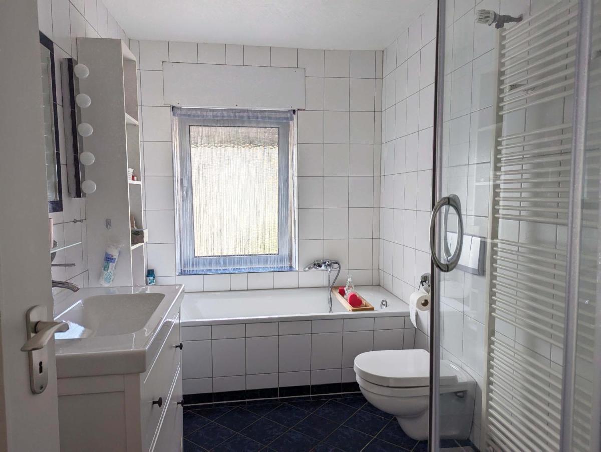 Charmantes kleines Gästehaus PIA, zentral in Bedburg - Housity