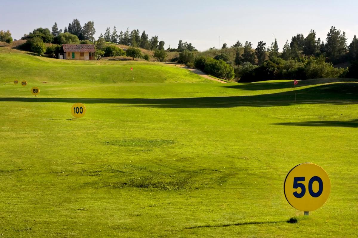 Instalaciones para jugar al golf en el hotel o alrededores