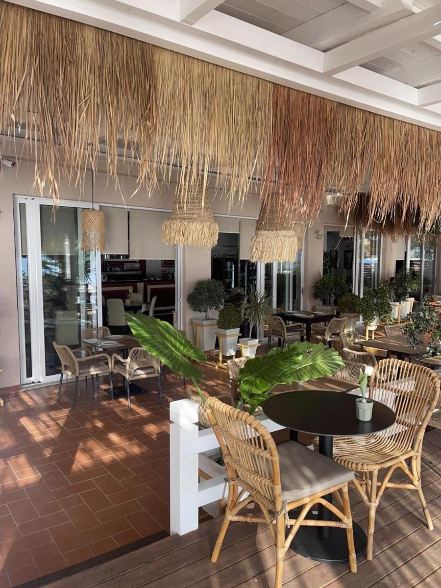 Coral Hotel & Resort - Housity