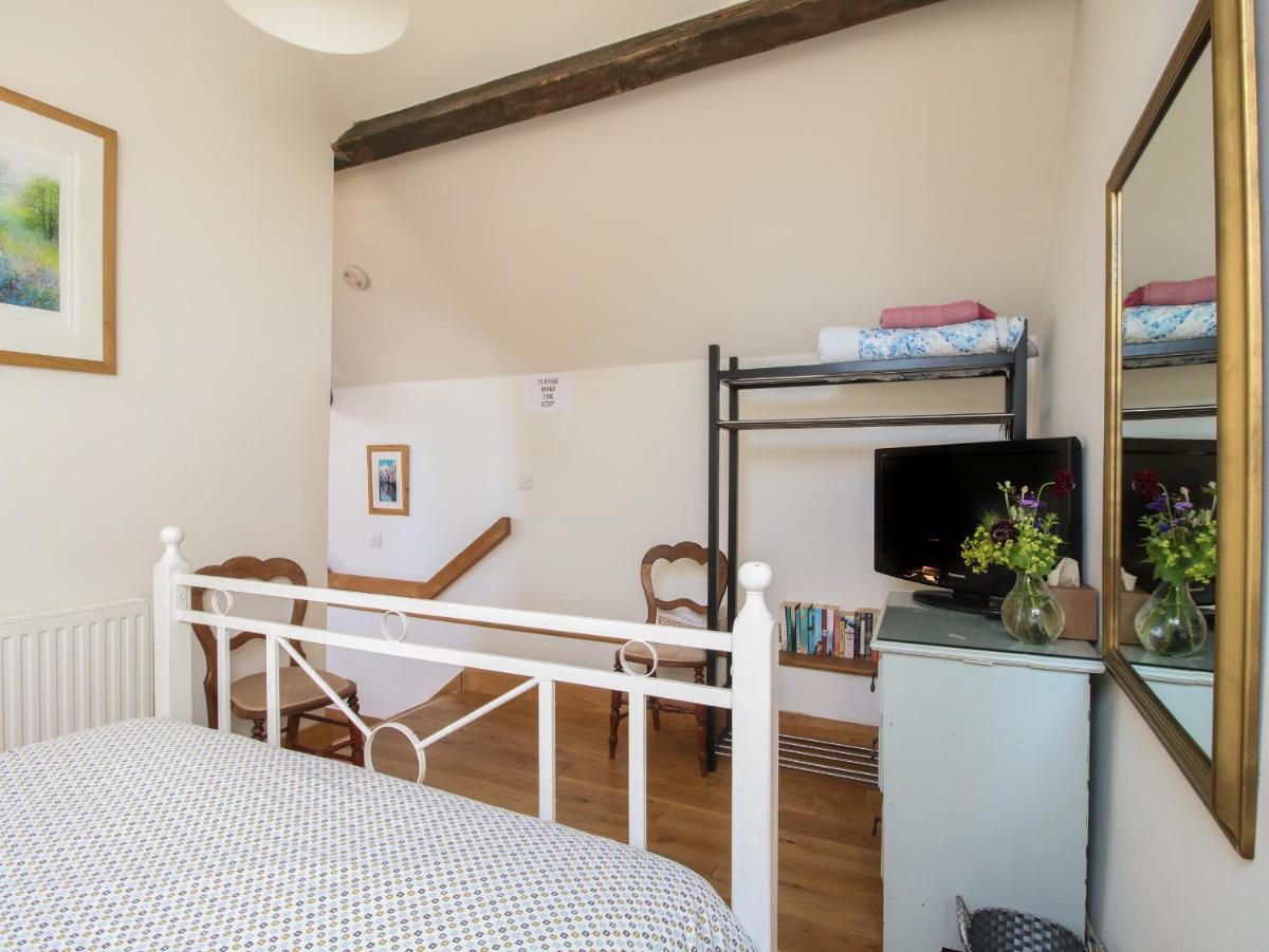 Foxholes Barn - Housity
