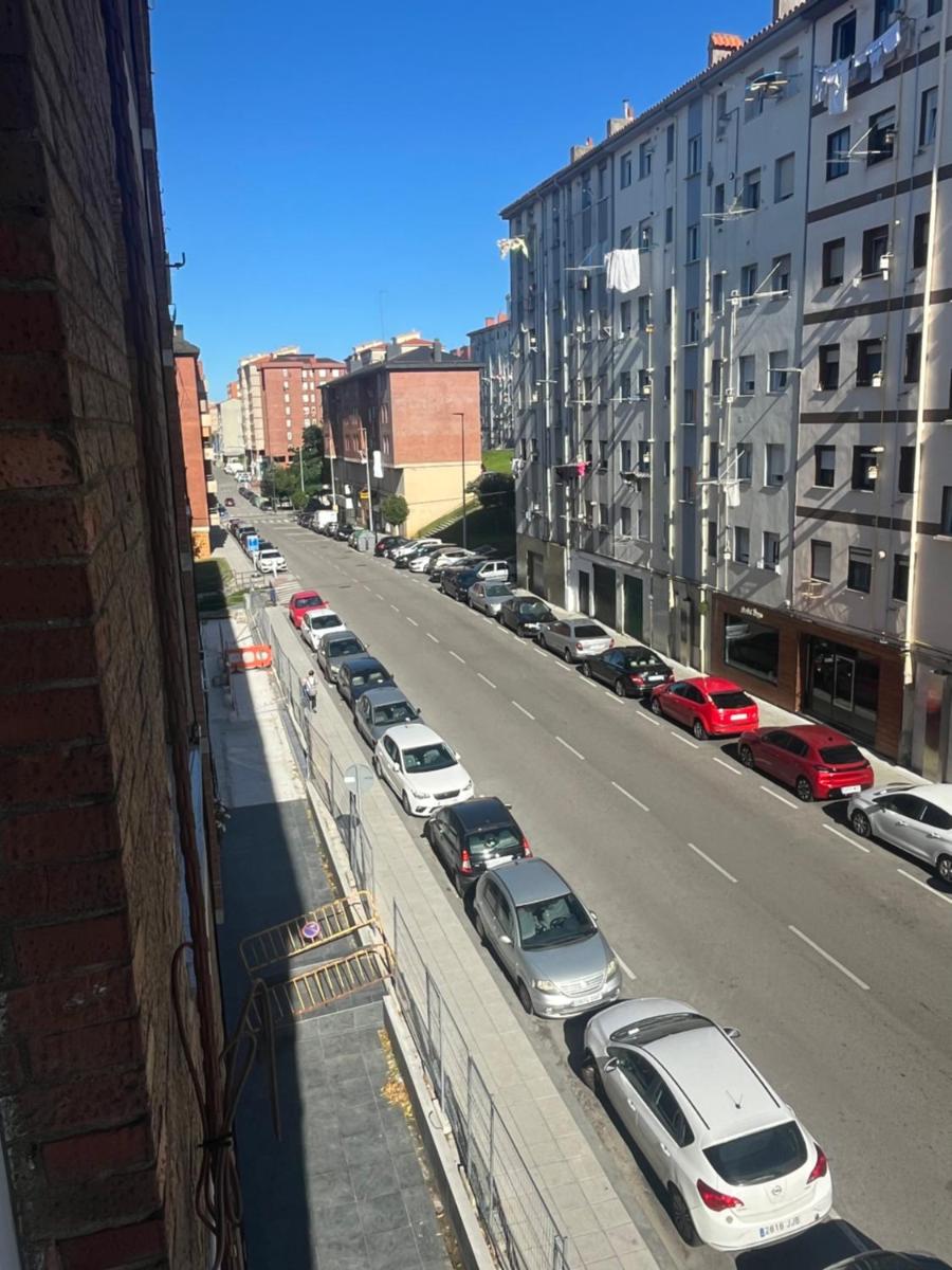 piso a un paso centro con zona aparcamiento gratuita - Housity