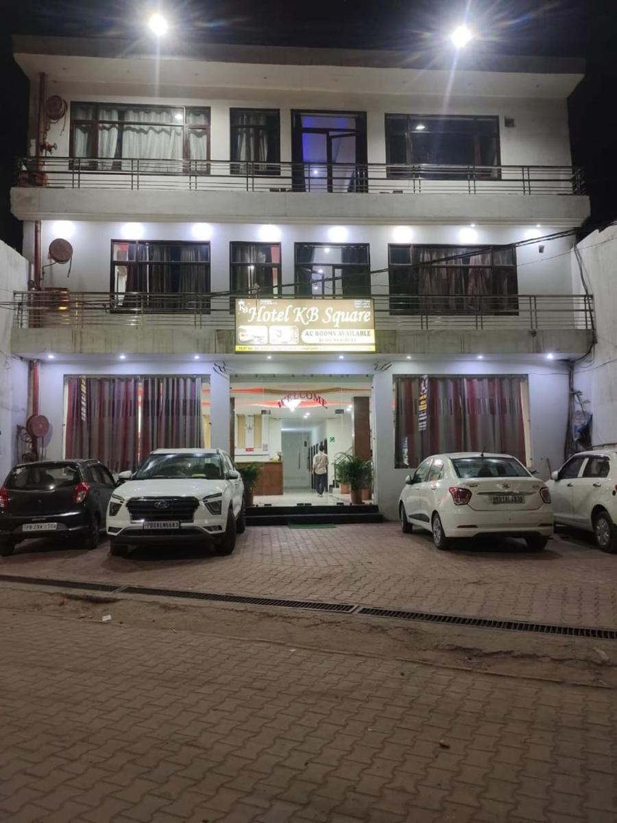 Hotel kb Square Near Chandigarh Railway Station - Housity