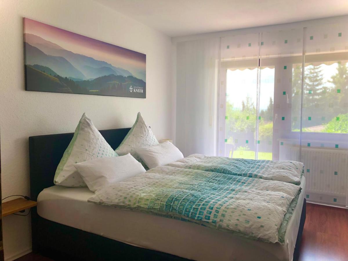 Apartment Kneer - Panoramic View & Private Garden near Black Forest & Lake Constance - Hizvo
